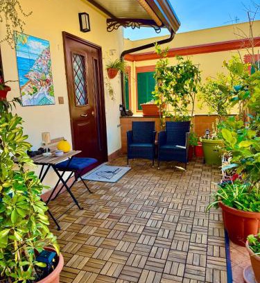 Torre del Greco Apartamento | Il Cammeo 2 Guest House, near Pompeii and Vesuvius