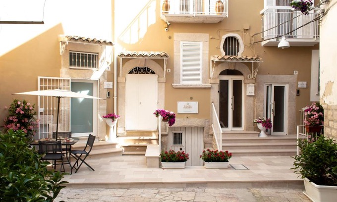 Andria Cama Y Desayuno | Il Cortile degli Ulivi