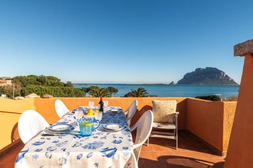 Porto San Paolo Casa | Il Vecchio Faro Dalia 6 50m From The Sea - Happy Rentals