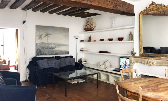 Les Iles Apartamento | Ile St Louis 3 BR Apartment