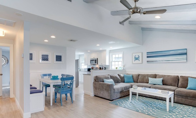 Point Judith Casa | Inmaculada, 2 habitaciones / 2 baños, A / C, a pie de Sand Hill Cove