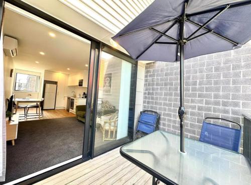 Auckland Apartamento | Immaculate - 2 Bedroom Townhouse close to Fruitvale train station