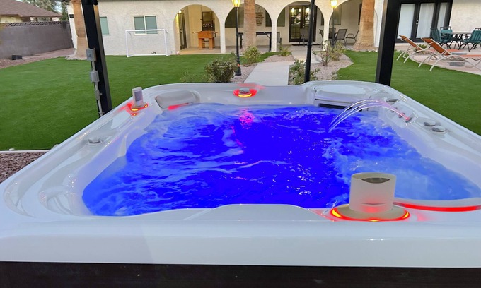 Rainbow Park Casa | Immaculate single story 4 bedrooms with pool and hot tub