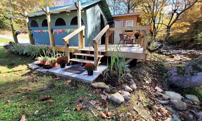 Del Rio Alquiler De RV | Impressive Secluded Tented Cabin with Fire Pit in Del Rio, Tennessee