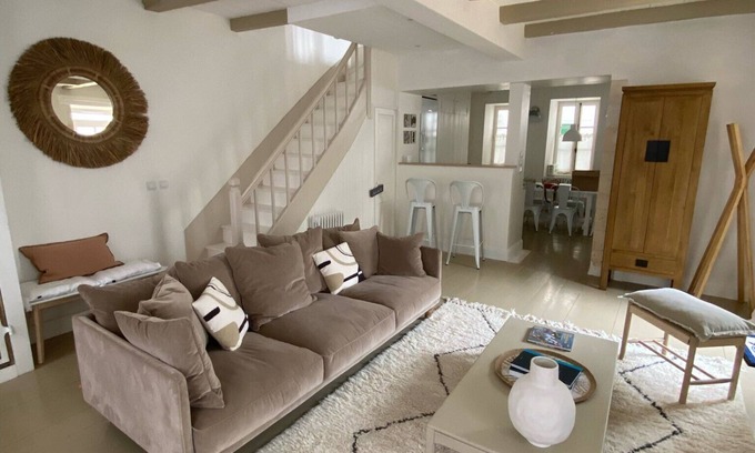 Ars-en-Re Casa | In the heart of Ars en Ré, 3 minutes by bike from the beach, magnificent family home!