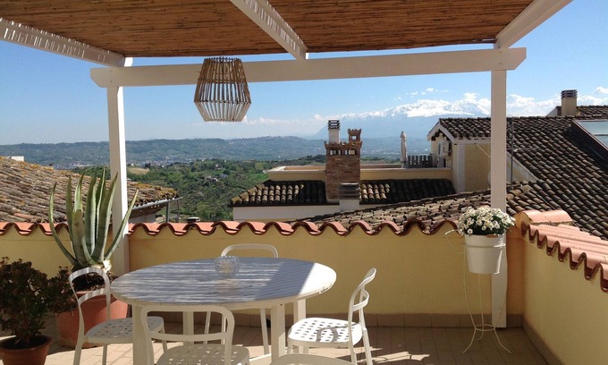 Case Fornace Casa | en el corazón de la antigua casa de pueblo con terraza y vistas impresionantes de la Maiella