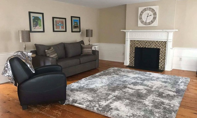 Sackets Harbor Casa | In the Heart of Historic Sackets Habor, NY