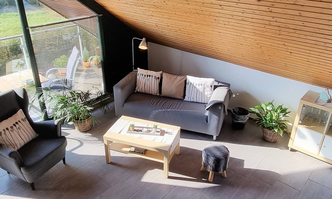 Seevetal Apartamento | En la casa de Hamburgo: Piso 2 con balcón cubierto en una zona tranquila!