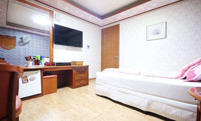 Yongdam Fishing Village Hotel | Incheon Firenze