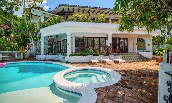 Amapas Villa | Incredible 5BR Villa With Huge Pool at Conchas Chinas