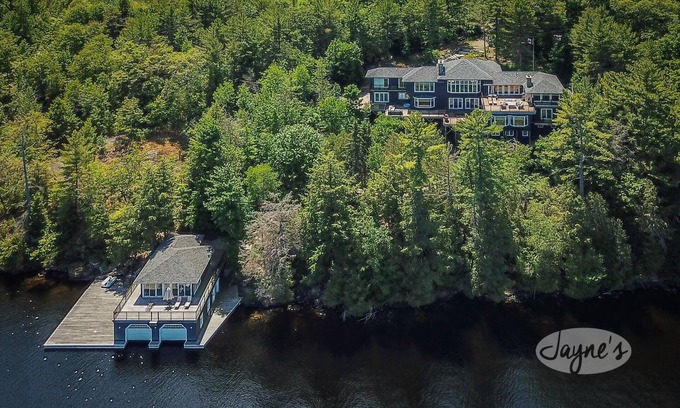 Muskoka Lakes Cabaña | Incredible 9 bdrm, 9 bath, Tennis Court! Nanny Suite! Gym! Lake Muskoka!!!