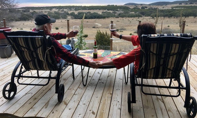 Johnson City Casa | Increíbles vistas desde la cima de la colina.