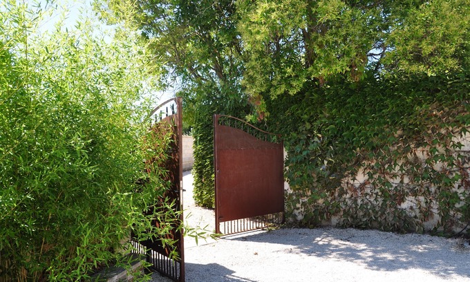 Ventabren Casa | Casa independiente confortable con piscina privada, cerca de Aix-en-Provence