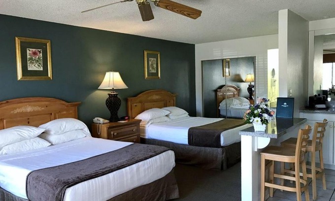 Indio Hotel | Indian Palms Country Club