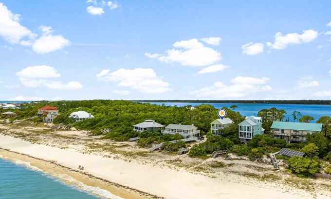 Indian Pass Casa | Indian Pass Beach House - Seacret Shores - Beachfront, Pet Friendly, Family Fav