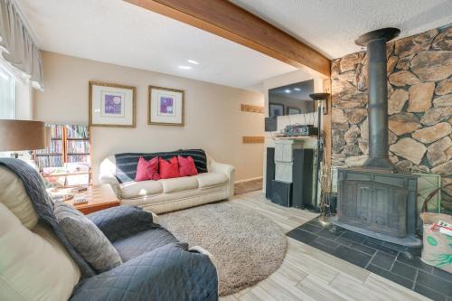 Elmira Casa | Indoor Pool Access Cabin in Lakes of the North!