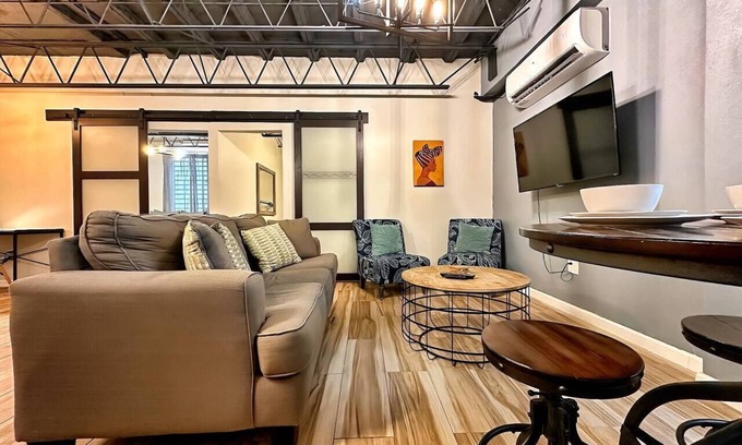 Hipodromo Apartamento | Industrial Chic Loft | Lofts @ Santurce