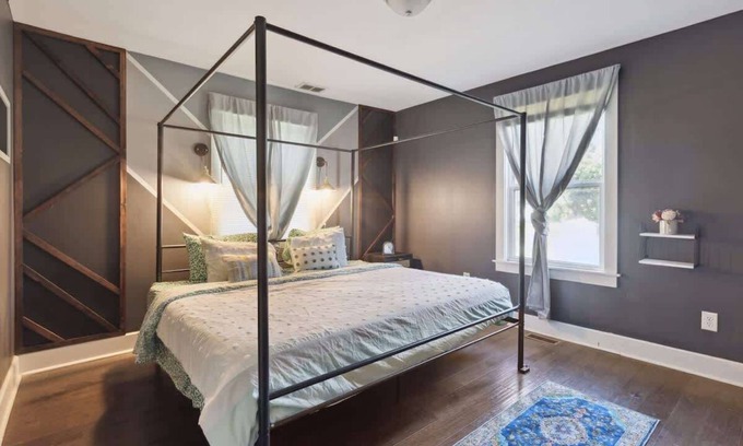 Near Northside Casa | City Center Comfort: Cozy Home Near Downtown & Attractions. Pet-Friendly!