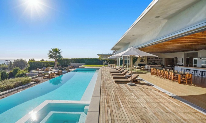 Central Malibu Villa | Infinite Bleau by Stay Awhile Villas