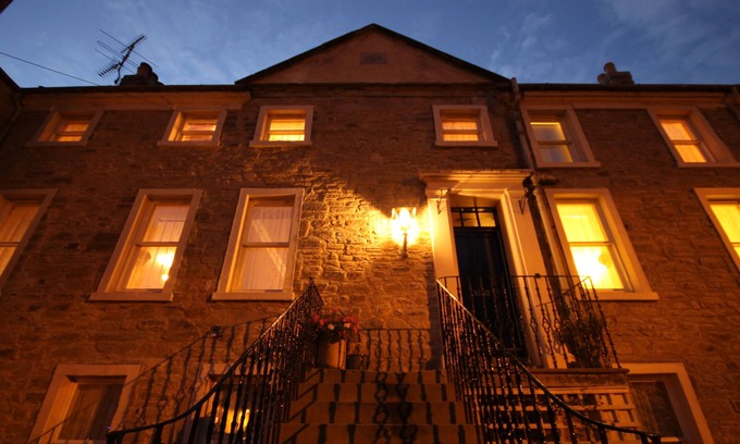 Kelso Casa | Inglestone House
