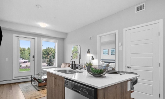 Inglewood Apartamento | Inglewood Modern Condo King Bed Parking #21