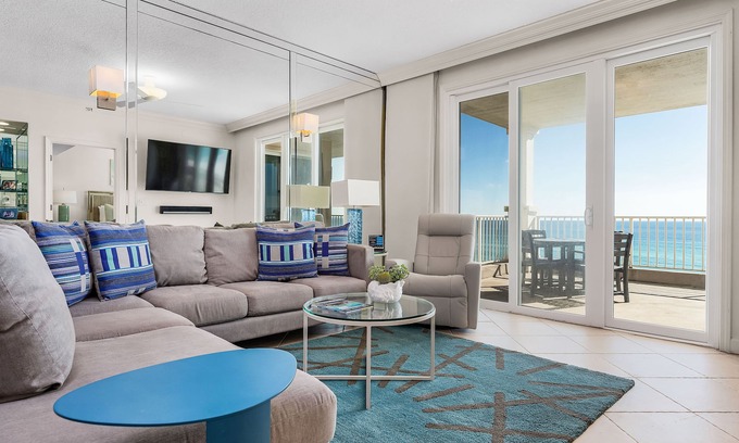 Clipper Cove Condominio | The Inn At Crystal Beach # 405: 3 BR / 3 BA condo en Destin, capacidad para 8