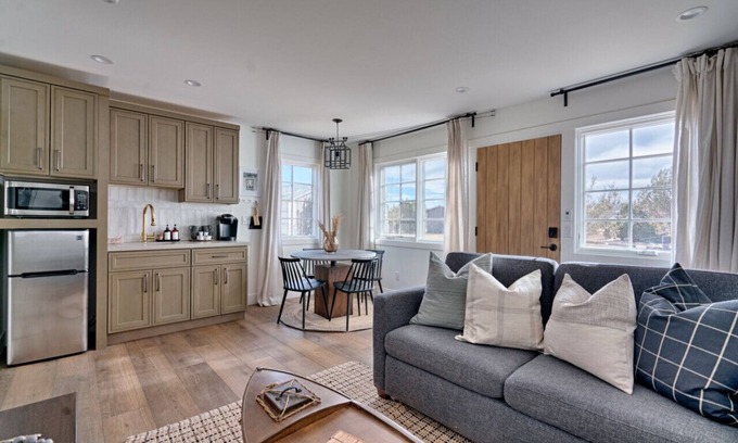 Williams Cabina | Inn History Grand Canyon Cabin 13