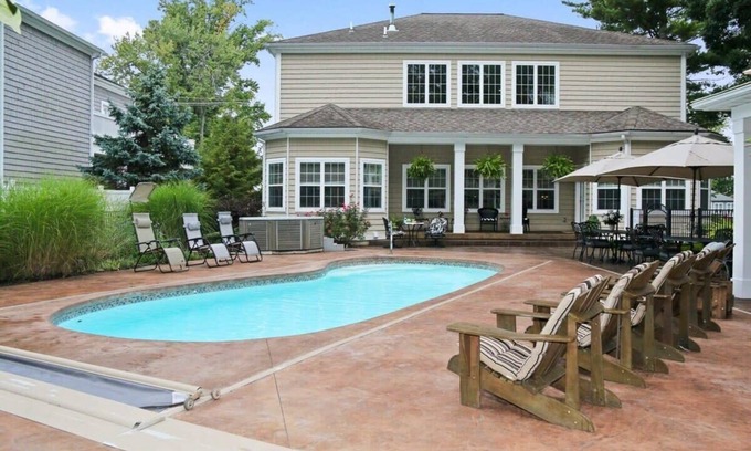 South Haven Casa | Inn Like a Lamb | Pool, Hot Tub, Fire Pit, Putting Green | Dog Pet Friendly