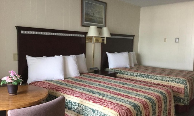 Waupun Hotel | Inn Town Motel