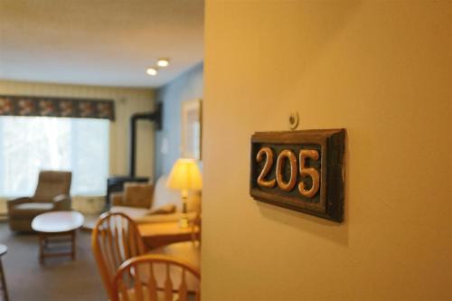 Waterville Valley Casa | Inns of Waterville Valley 205