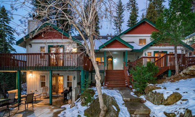 Yosemite West Casa | Inside Yosemite Park Winter Wonderland