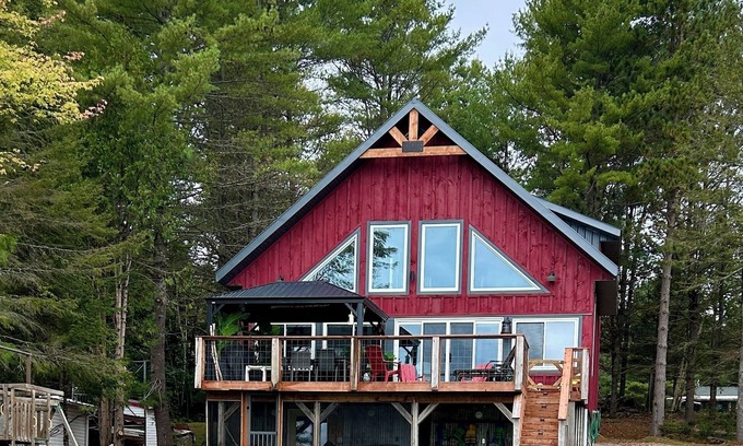 Lac-Cayamant Cabaña | Inspired by nature, designed for multifamily fun! New, lakeside, pet friendly