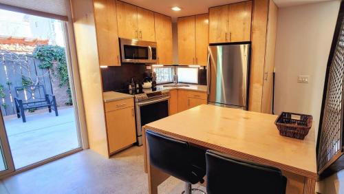 Raynolds Addition Apartamento | Intimate Townhome Sanctuary DT