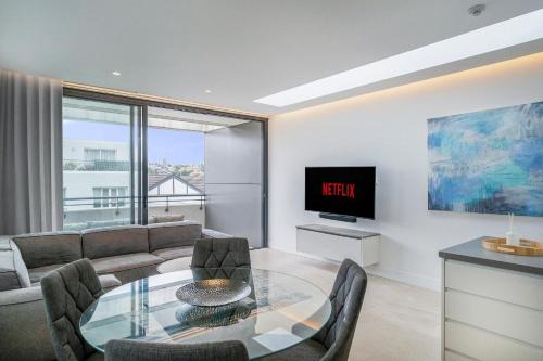 Coogee Apartamento | Inviting 2BR Unit with Parking near Coogee Beach