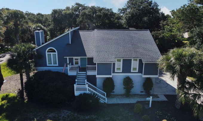 Isle of Palms Casa | IOP Retreat, walk to the beach, 3 Bedrooms, 3 Bathrooms