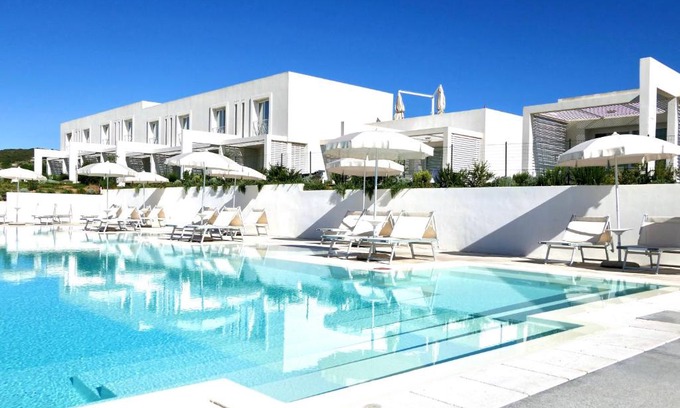 La Pelosa Apartamento | ISA-Residence with swimming-pool in Stintino near the famous La Pelosa-beach