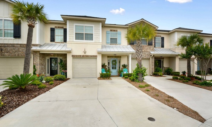 Epworth Acres Casa | Island Breeze | Luxury Townhouse | Free Bikes | Bring Your Boat Marina Close By