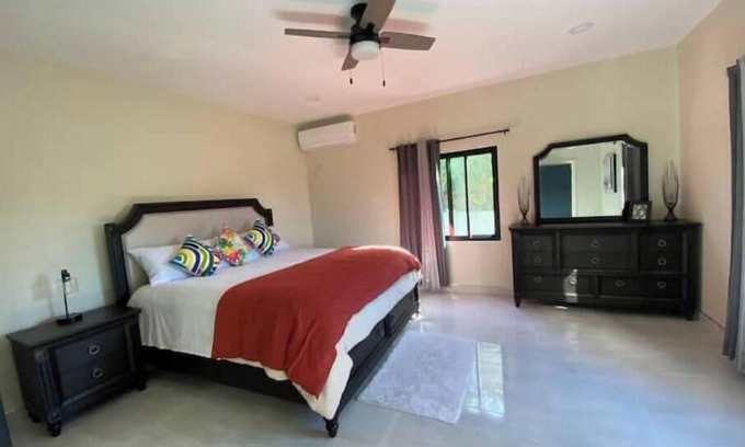 Port Maria Casa | Island Getaway