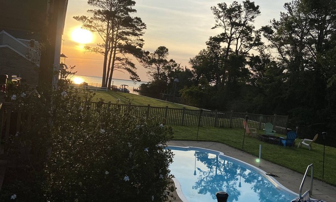 Fentress Casa | Island home on the water with pool. Bring your boat or jet skis ! Golf near by