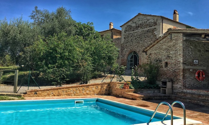 Montalcino Villa | Casale toscana, vista a la piscina, WiFi, caminando a un pueblo cerca de Montalcino