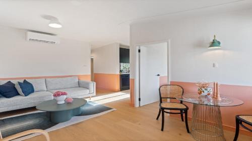 Terrigal Casa | Jack and Jills #107 Accom Holidays