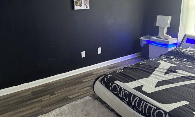 Cliftondale Casa | jacuzzi, DancePole, PoolTable, levels