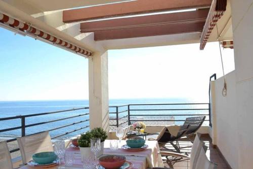 Caleta de Velez Apartamento | JaimeSuite Ático Vistas al mar