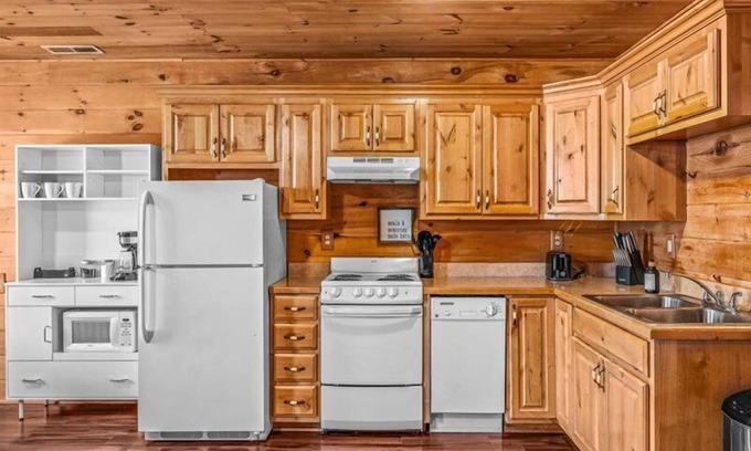 Galena Cabina | James River Haven | The Cabins at Galena Cabin 2