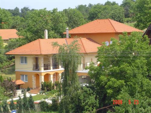 Sarvar Apartamento | Janus Apartman
