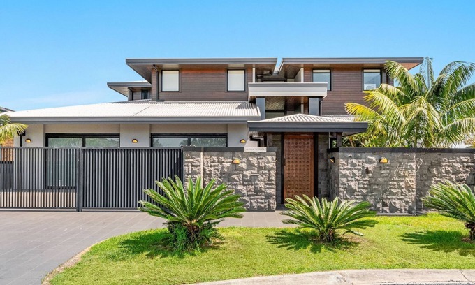 Yamba Casa | Jasmine cove | Exclusive Waterfront Estate