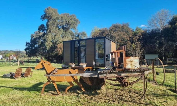 Gobur Casa | JBJK Homestead by Tiny Away