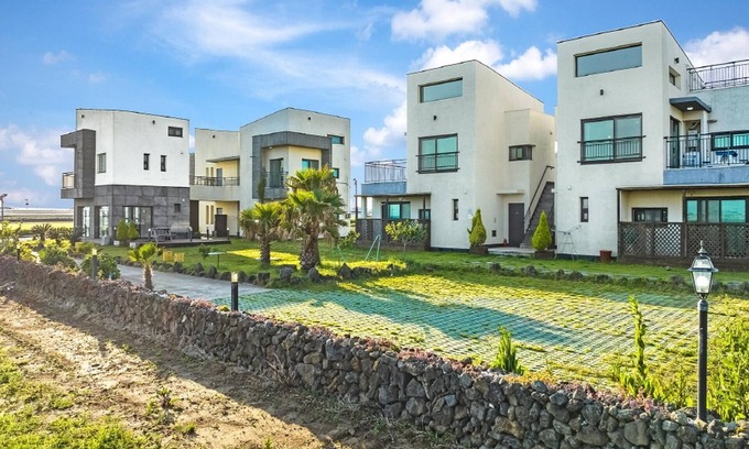 Hallim Casa | Jeju Gosanirang Pension