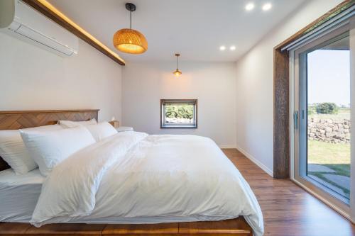 Andeok Casa | Jeju Sagaeoreum Dockchae