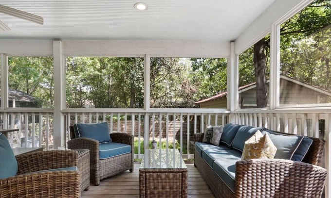 Brentwood Casa | Joe Sayers xxxxxxxxx